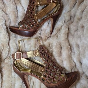 ✨ Sigerson Morrison Toffee Bronze Leather Platform Heels – Size 8 ✨